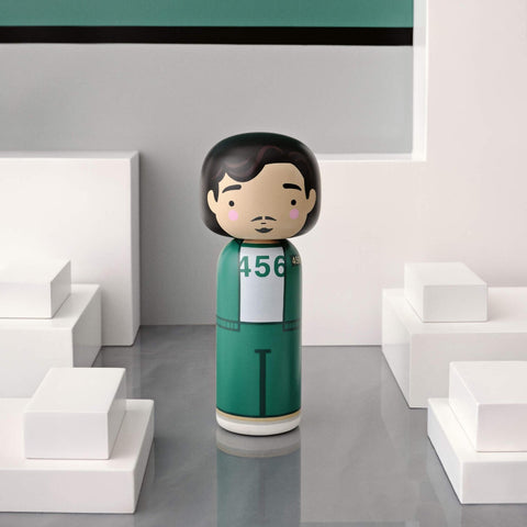 LUCIE KAAS SKETCH.INC KOKESHI SQUID GAMES PLAYER 456 H 14,5 ART. SI02SG456 GREEN