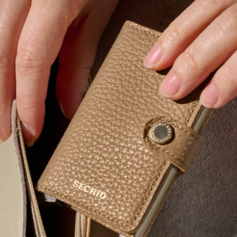 MINIWALLET SECRID PEBBLE CAPPUCCINO