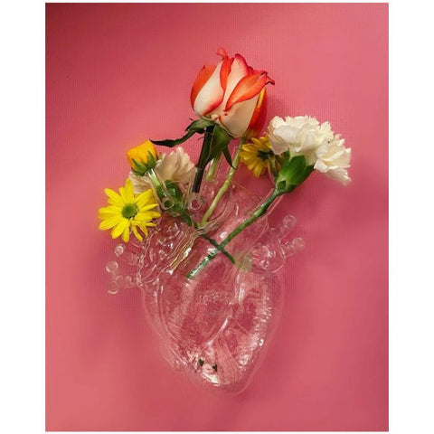 LOVE IN BLOOM GLASS HEART VASE SELETTI